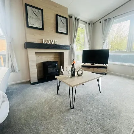 Belle Vue With Hot Tub