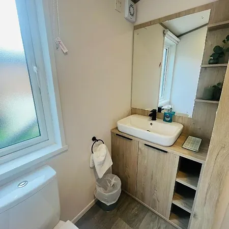 אכסניה Belle Vue With Hot Tub *